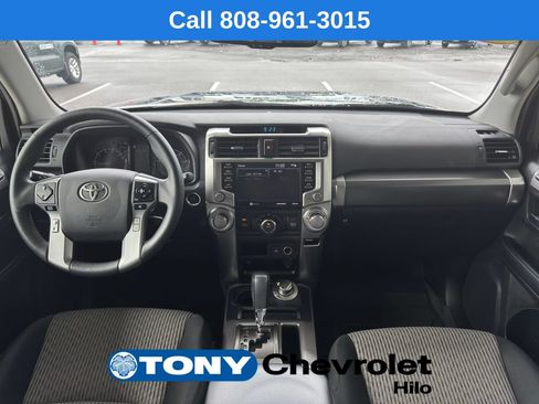 Used 2023 Toyota 4Runner SR5 AWD/4WD image 11
