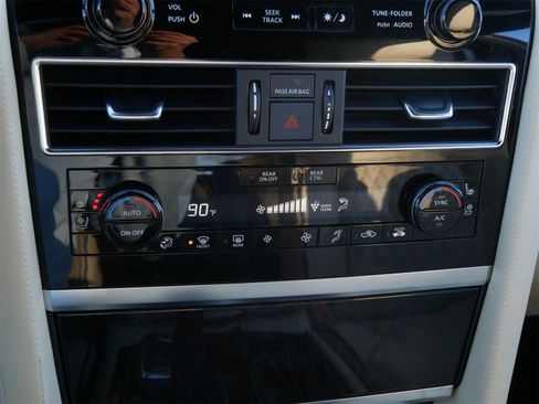 Used 2022 INFINITI QX80 Sensory w/ Cargo Package image 21