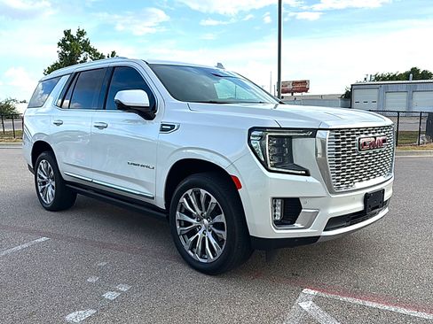 Used 2024 GMC Yukon Denali w/ Max Trailering Package AWD/4WD image 3