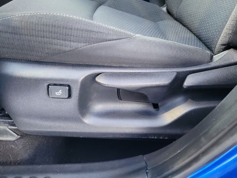 Used 2018 Toyota C-HR XLE image 17