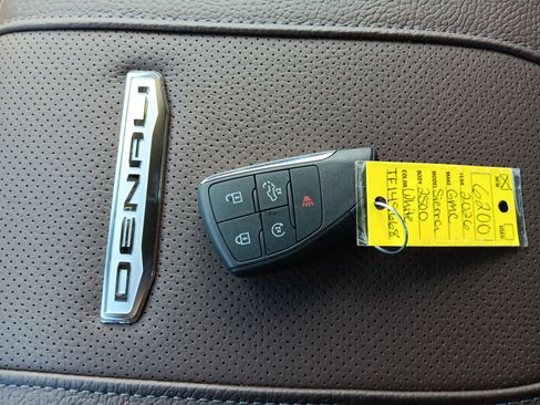 New 2026 GMC Sierra 2500 Denali w/ Denali Reserve Package image 19