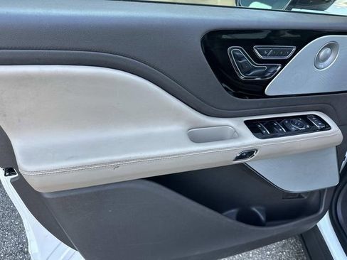 Used 2022 Lincoln Aviator Reserve w/ Equipment Group 201A image 25