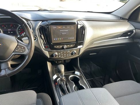 Certified 2021 Chevrolet Traverse LT image 24