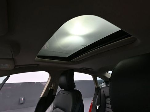 Used 2017 Ford Fusion SE w/ Fusion SE Technology Package image 24