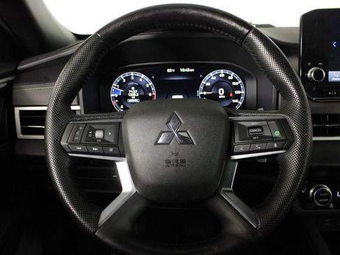 Used 2023 Mitsubishi Outlander SEL FWD image 9