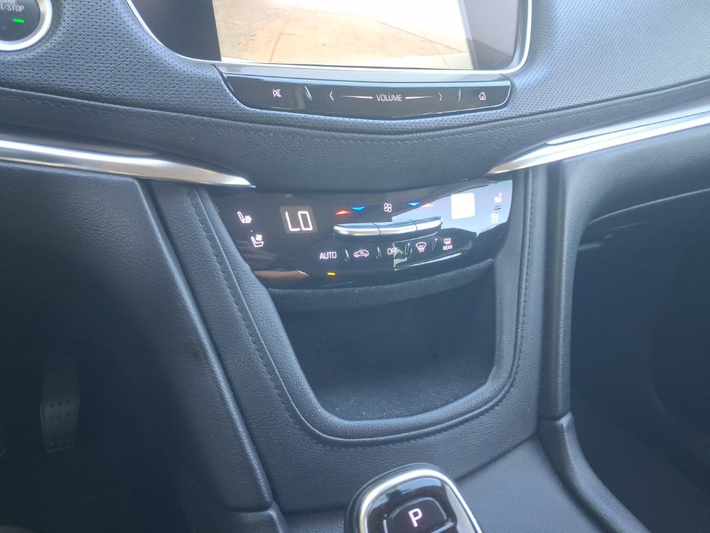Used 2018 Cadillac XT5 Premium Luxury AWD/4WD image 31