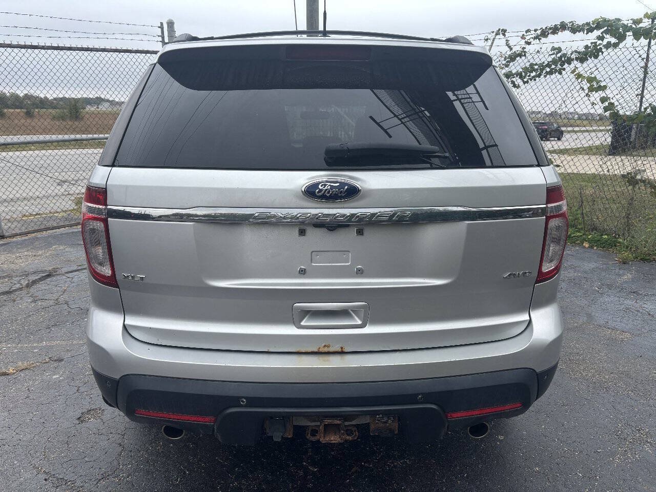 Used 2013 Ford Explorer XLT AWD/4WD image 4
