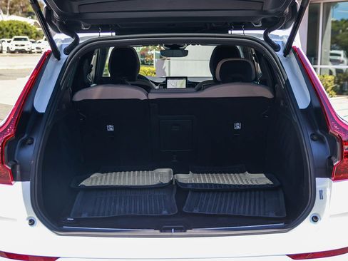 Certified 2026 Volvo XC60 B5 Plus w/ Climate Package PRO AWD/4WD image 30