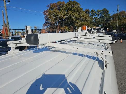 Used 2014 GMC Savana 2500 image 2