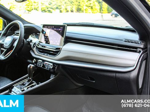 Used 2025 Jeep Compass Limited AWD/4WD image 24