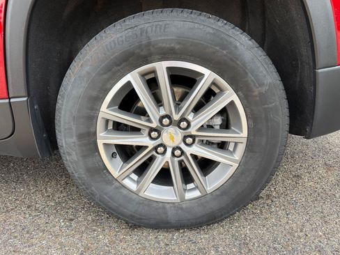 Used 2023 Chevrolet Traverse LT AWD/4WD image 20