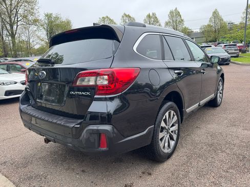 Used 2018 Subaru Outback 2.5i Touring AWD/4WD image 7