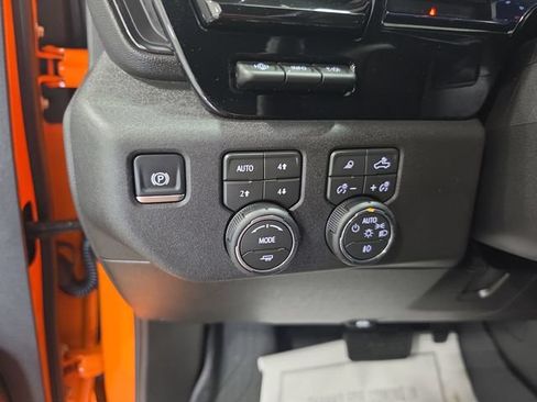 Used 2026 Chevrolet Silverado 2500 ZR2 AWD/4WD image 19