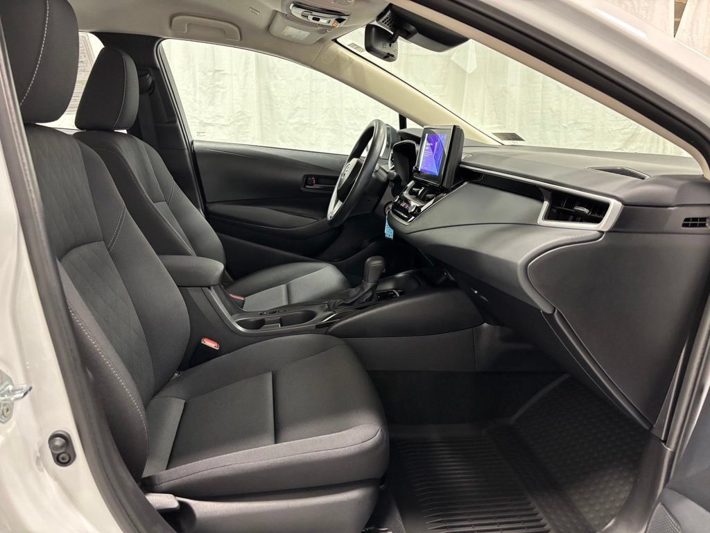 Used 2026 Toyota Corolla LE FWD image 57