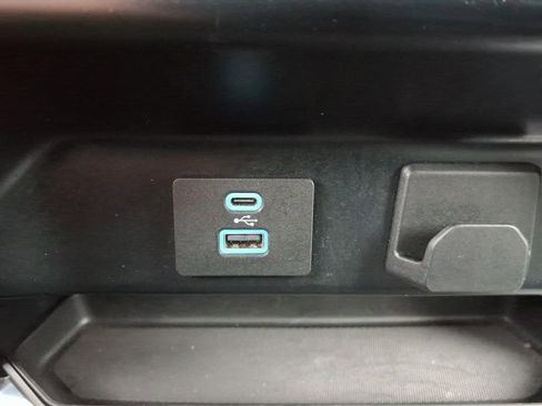 Used 2023 Ford F150 XLT image 13