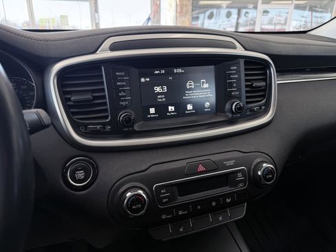 Used 2020 Kia Sorento S image 56