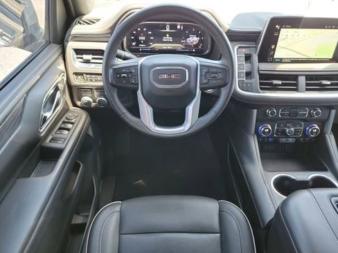 Certified 2023 GMC Yukon SLT w/ SLT Luxury Package AWD/4WD image 20