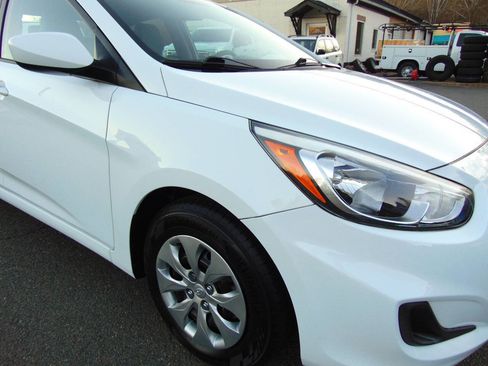 Used 2017 Hyundai Accent SE image 37