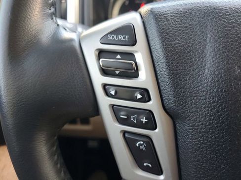 Used 2017 Nissan Titan SV image 19