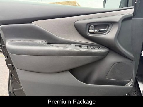 Used 2019 Nissan Murano SV w/ Premium Package image 5