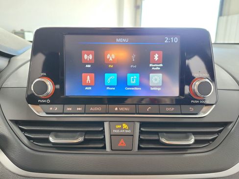 Used 2024 Nissan Altima 2.5 S FWD image 27