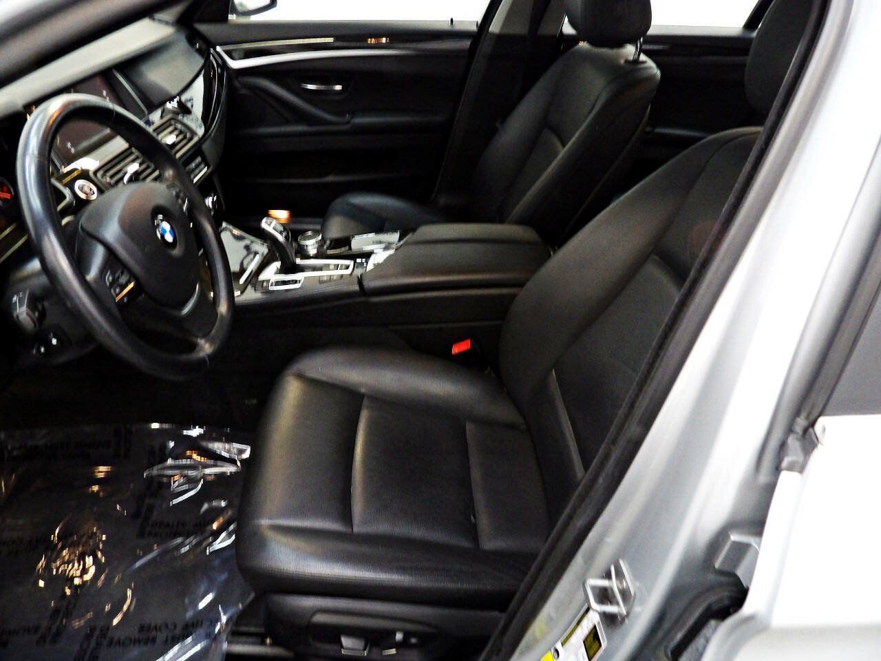 Used 2016 BMW 528i xDrive Sedan AWD/4WD image 8