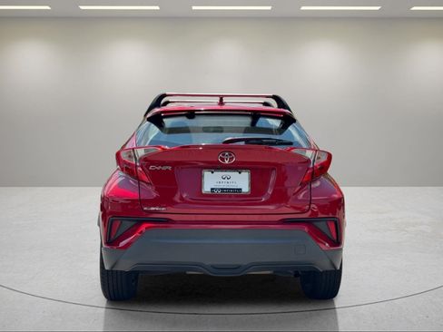 Used 2021 Toyota C-HR XLE FWD image 4