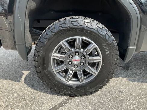 Used 2024 GMC Sierra 1500 AT4 w/ AT4 Premium Package image 24