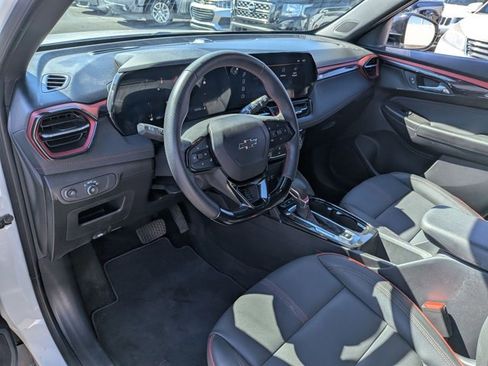 Certified 2025 Chevrolet TrailBlazer RS w/ Driver Confidence Package image 9