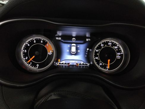 Used 2021 Jeep Cherokee Trailhawk image 18