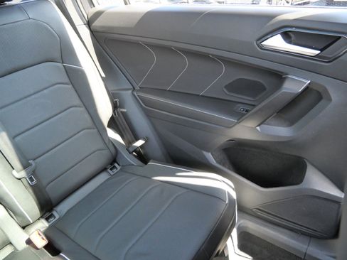 Used 2023 Volkswagen Tiguan SEL R-Line image 14