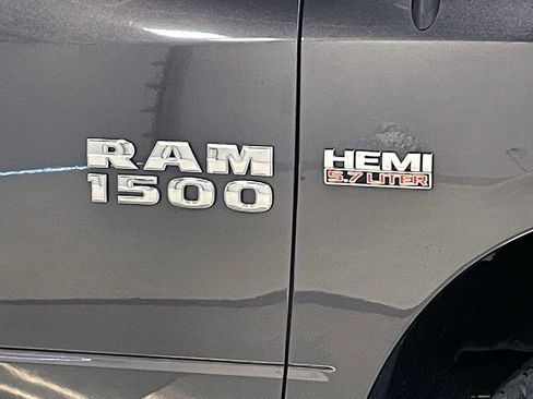 Used 2017 RAM 1500 Express w/ Express Value Package AWD/4WD image 5