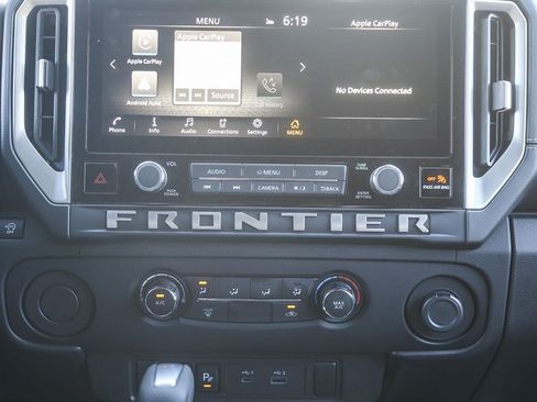 Used 2025 Nissan Frontier SV RWD image 12