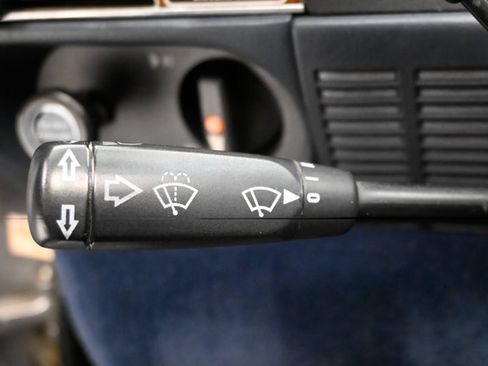 Used 1987 Mercedes-Benz 560 SL image 92