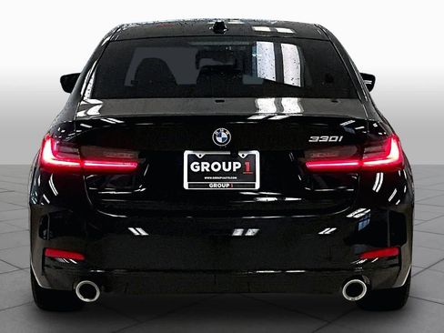 Used 2024 BMW 330i Sedan w/ Convenience Package RWD image 4