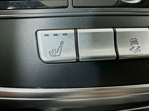 Used 2016 Mercedes-Benz GL 450 4MATIC image 23