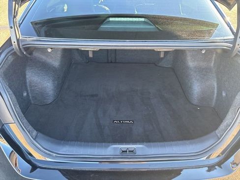 Used 2024 Nissan Altima 2.5 SR w/ SR Premium Package image 6