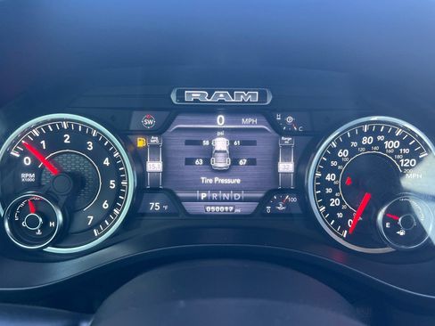 Used 2019 RAM 1500 Laramie AWD/4WD image 25