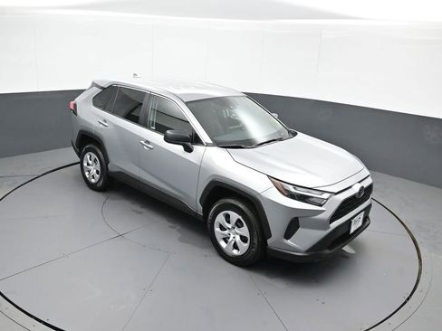 Certified 2025 Toyota RAV4 LE image 35