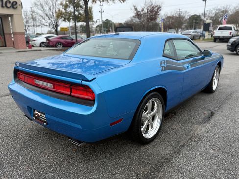 Used 2009 Dodge Challenger R/T image 7