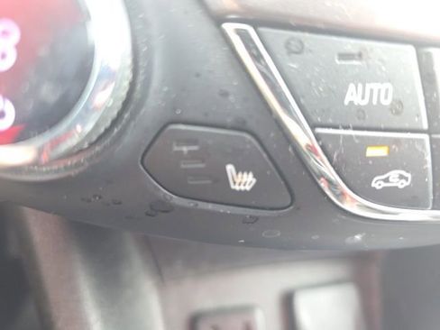 Used 2019 Chevrolet Cruze LT w/ Convenience Package FWD image 19