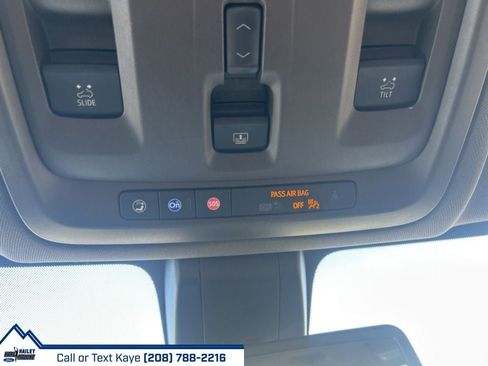 Used 2022 GMC Yukon XL SLT w/ SLT Premium Package image 24