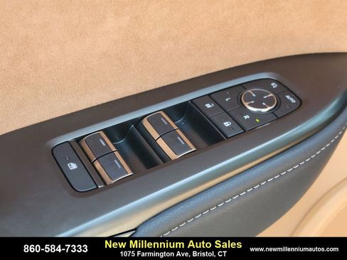 Used 2023 Lexus RZ 450e Premium image 17