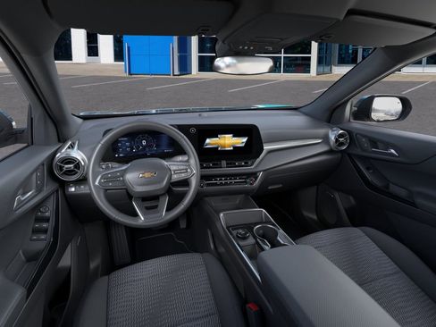 New 2026 Chevrolet Equinox LT FWD image 16