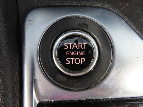 Used 2025 Nissan Sentra SV FWD image 16