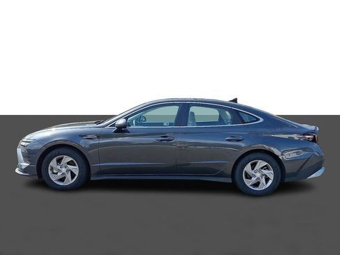 Used 2025 Hyundai Sonata SE FWD image 4