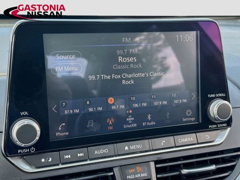Used 2024 Nissan Altima 2.5 SR FWD image 17