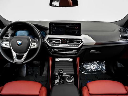 Used 2025 BMW X4 xDrive30i image 18