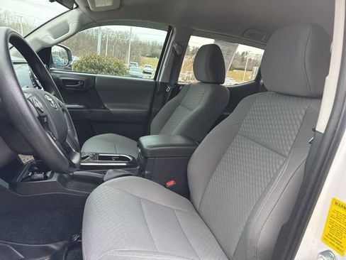 Used 2023 Toyota Tacoma SR AWD/4WD image 19