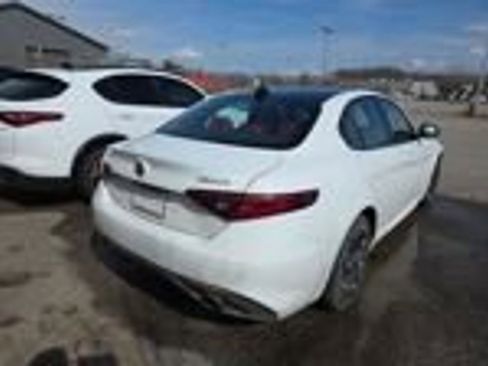 Used 2023 Alfa Romeo Giulia Veloce image 9